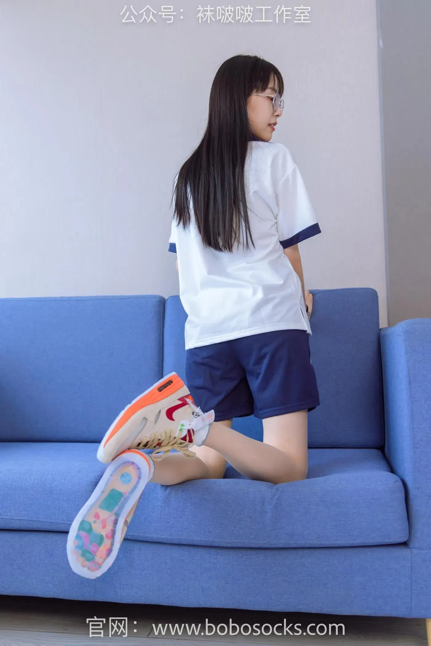 [BoBoSocks袜啵啵]NO.118 稚予-运动鞋、白棉袜、肉丝、踩小熊玩偶 [140P]插图7